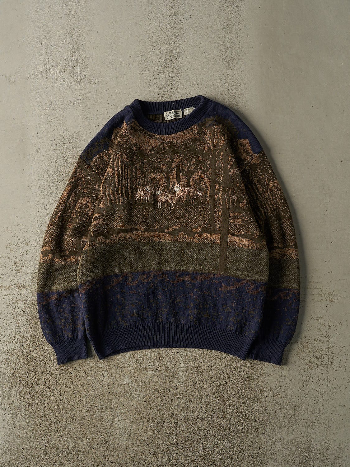 Vintage 90s Beige & Navy Wolf Embroidered Knit (M/L)