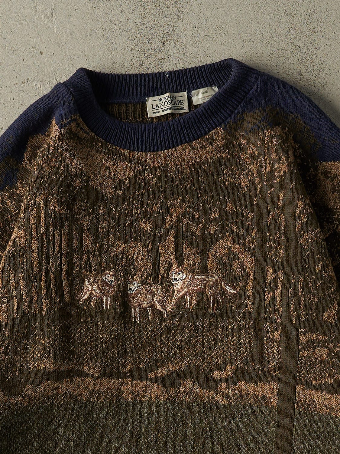 Vintage 90s Beige & Navy Wolf Embroidered Knit (M/L)