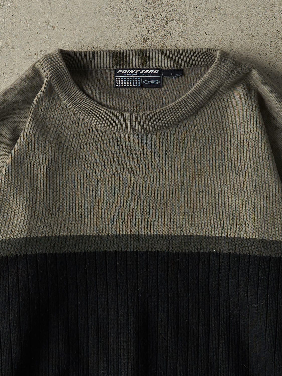 Vintage Y2K Grey & Black Point Zero Knit (L/XL)