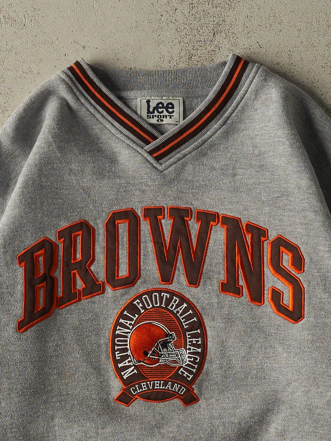 Vintage 90s Grey Cleveland Browns Embroidered Crewneck (M/L)
