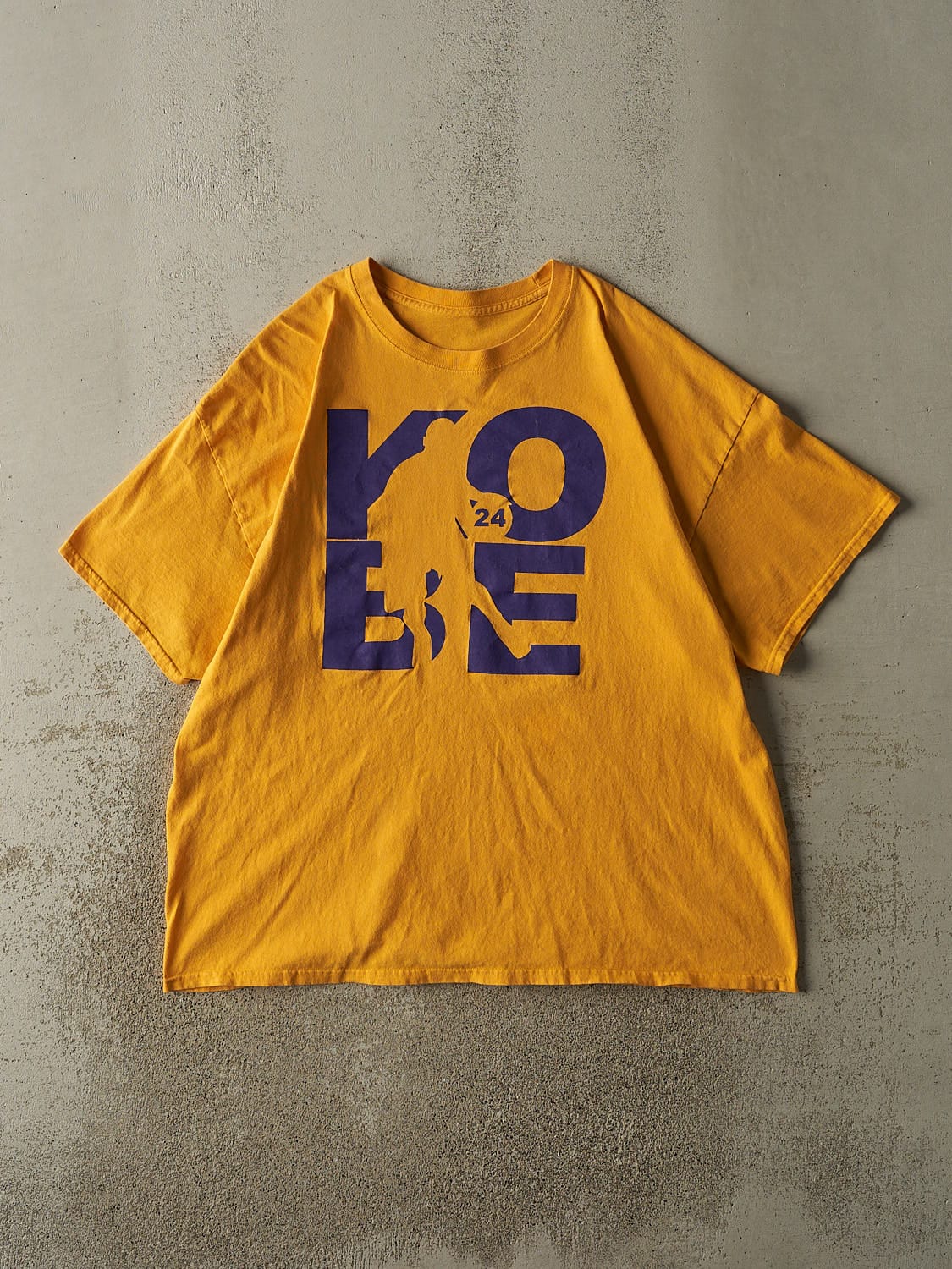 Vintage Y2K Yellow Kobe Bryant Basketball Tee (XL/XXL)