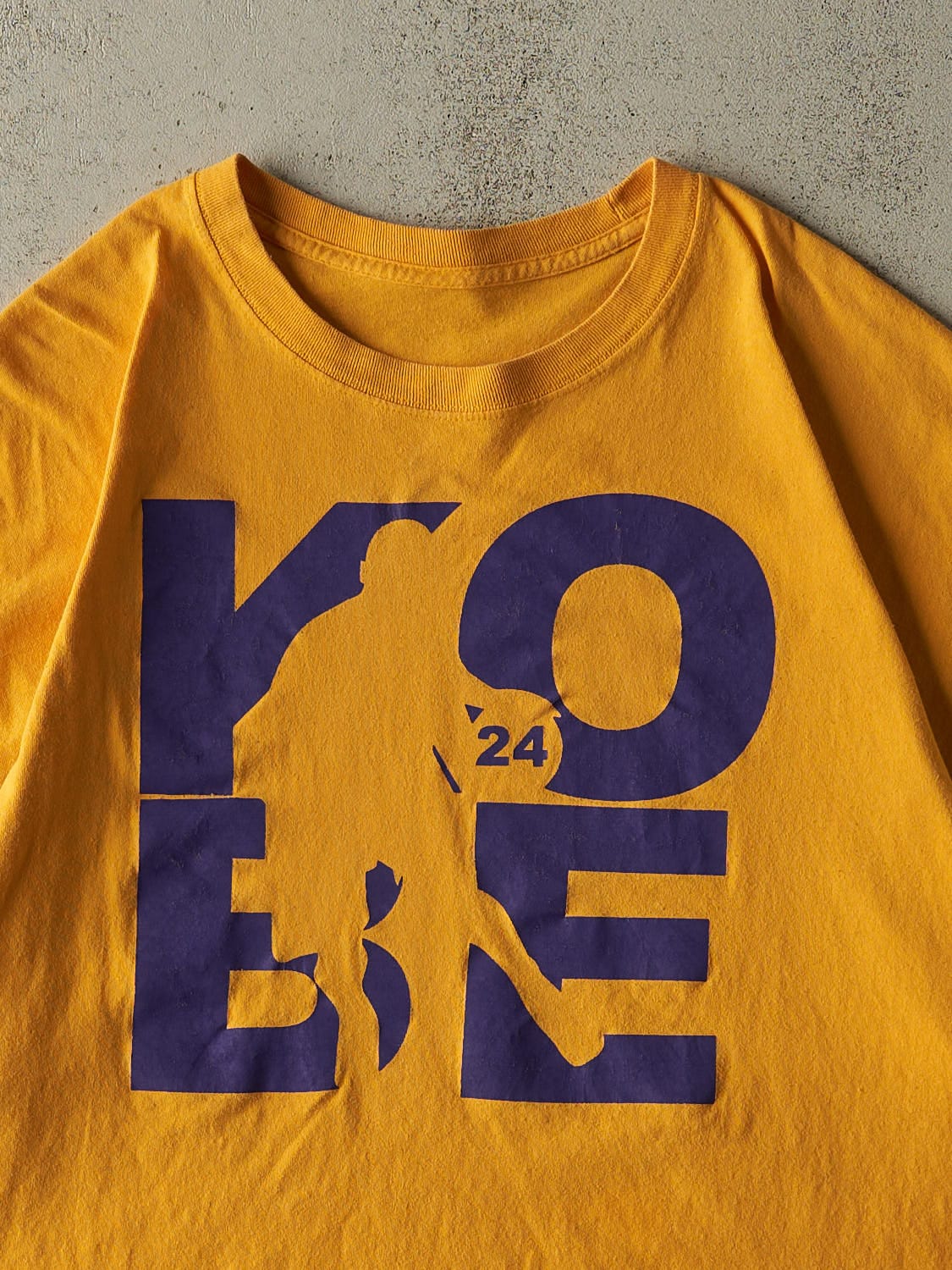 Vintage Y2K Yellow Kobe Bryant Basketball Tee (XL/XXL)