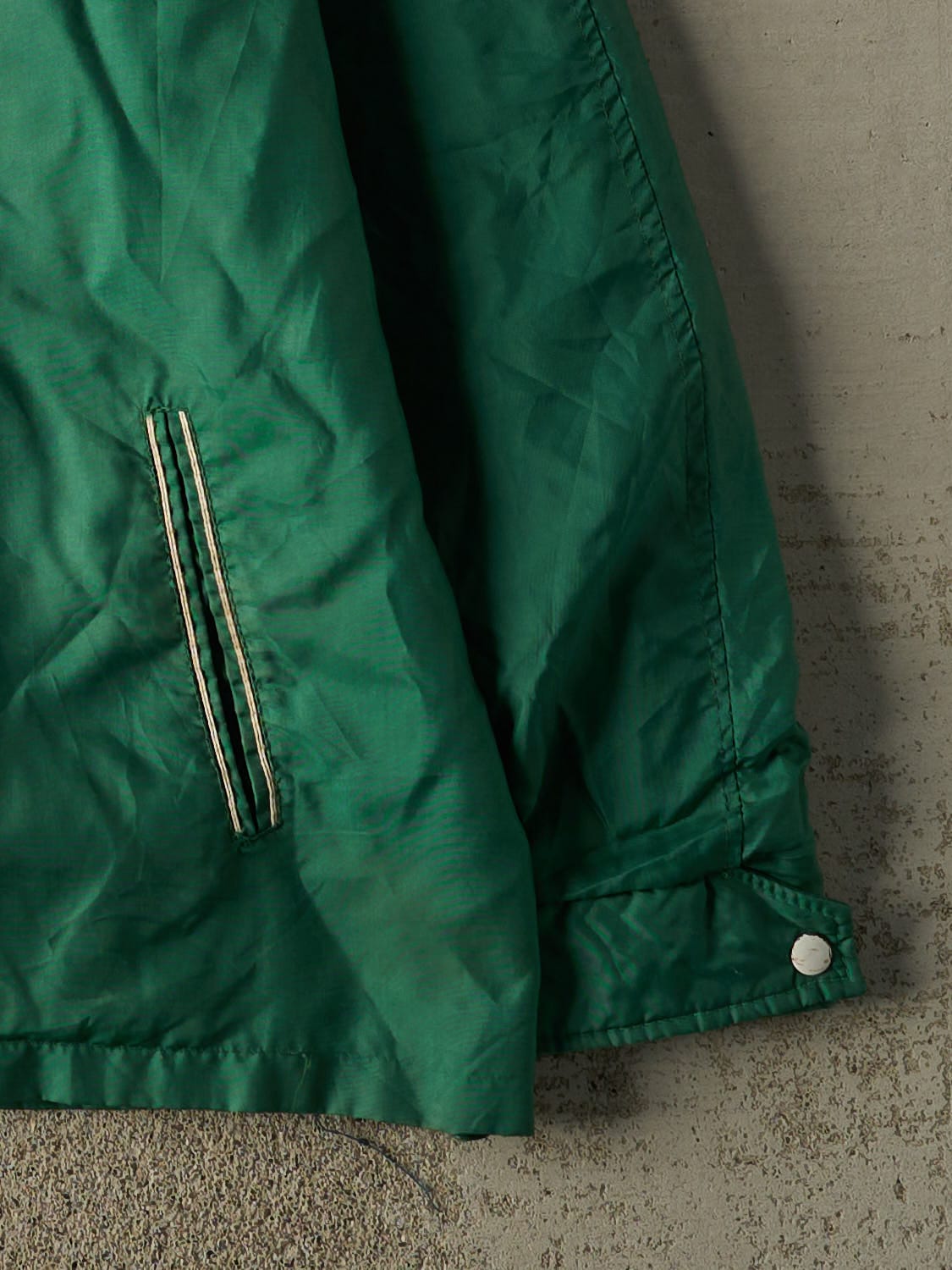 Vintage 70s Green Embroidered Nylon Jacket (XXL)