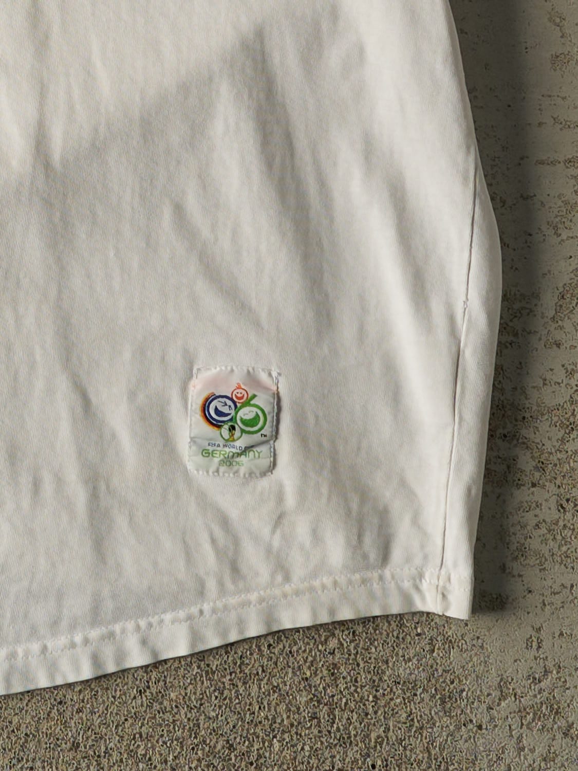 Vintage 06' White England World Cup Soccer Tee (XL/XXL)