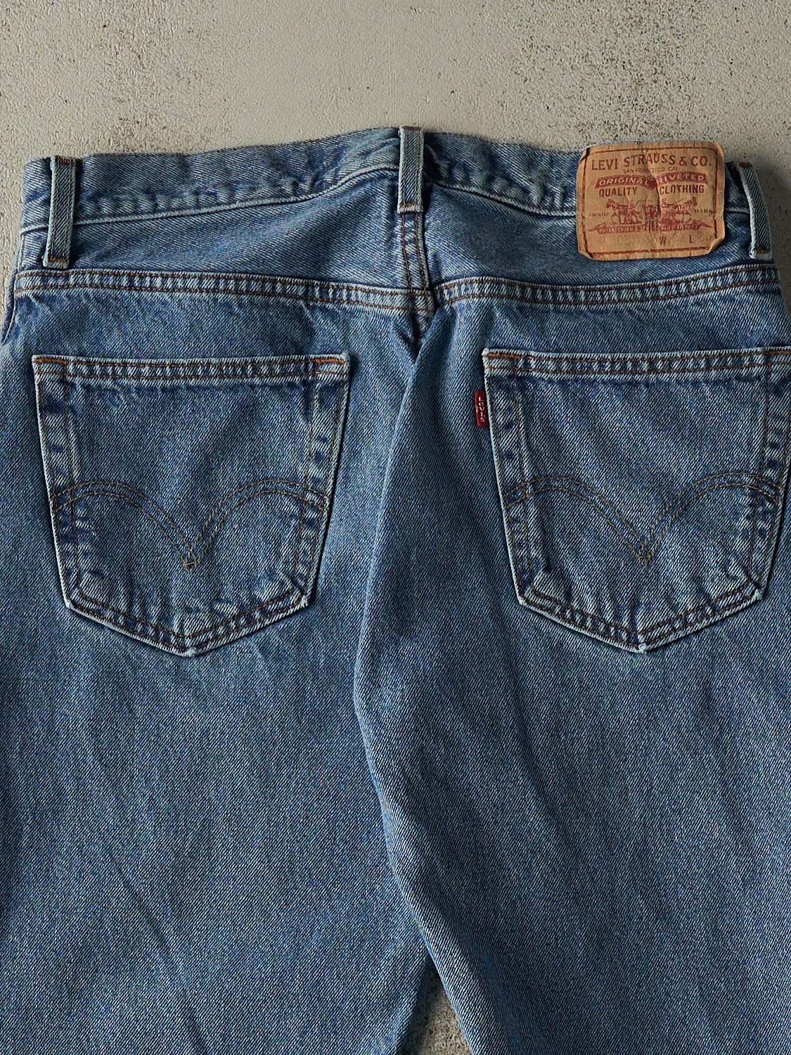 Vintage 90s Mid Wash Levi's 505 Jeans (31x29)