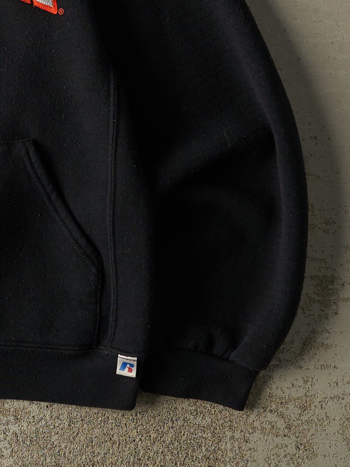 Vintage Y2K Black Russell Athletic Findlay Hoodie (XS)