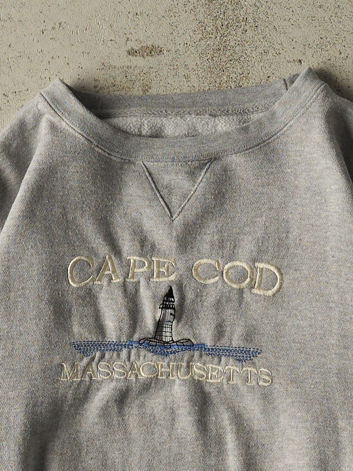 Vintage 90s Grey Cape Cod Embroidered Crewneck (M)