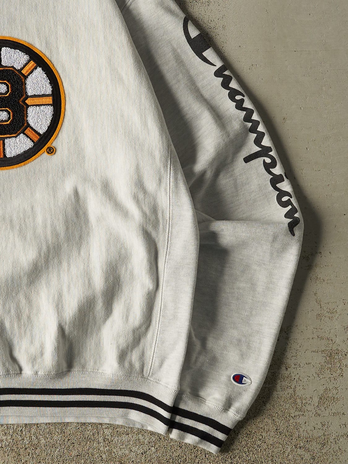 Vintage 90s Heather Grey Champion Reverse Weave Boston Bruins Crewneck (M)