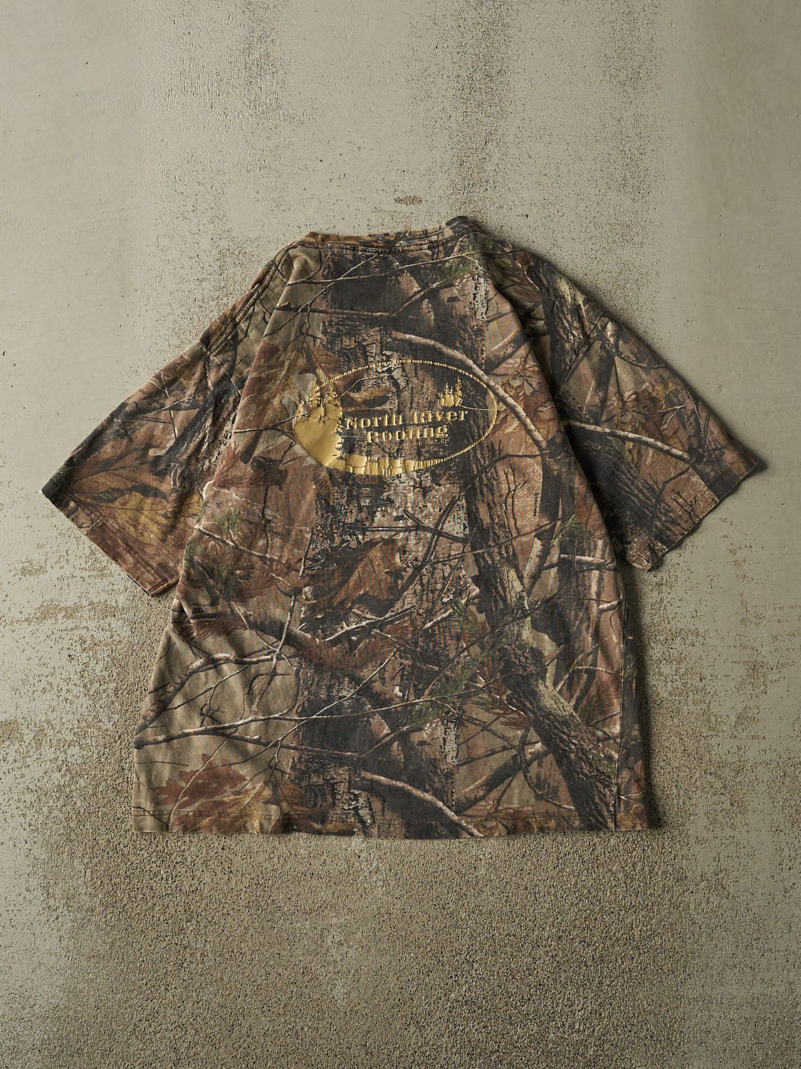Vintage 90s Camo Realtree North River Roofing Pocket Tee (M/L)