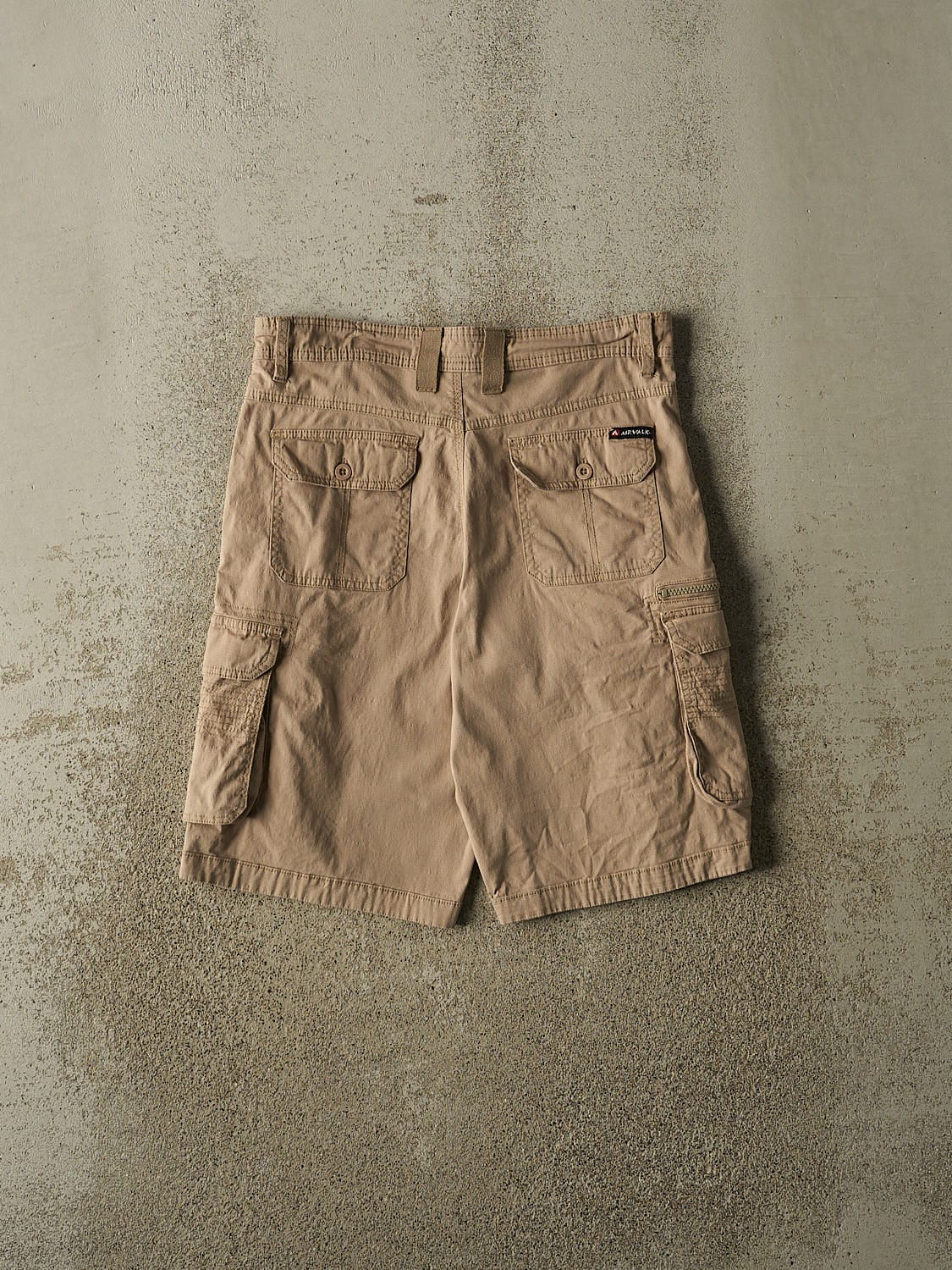 Vintage Y2K Beige Airwalk Cargo Shorts (31x11.5)