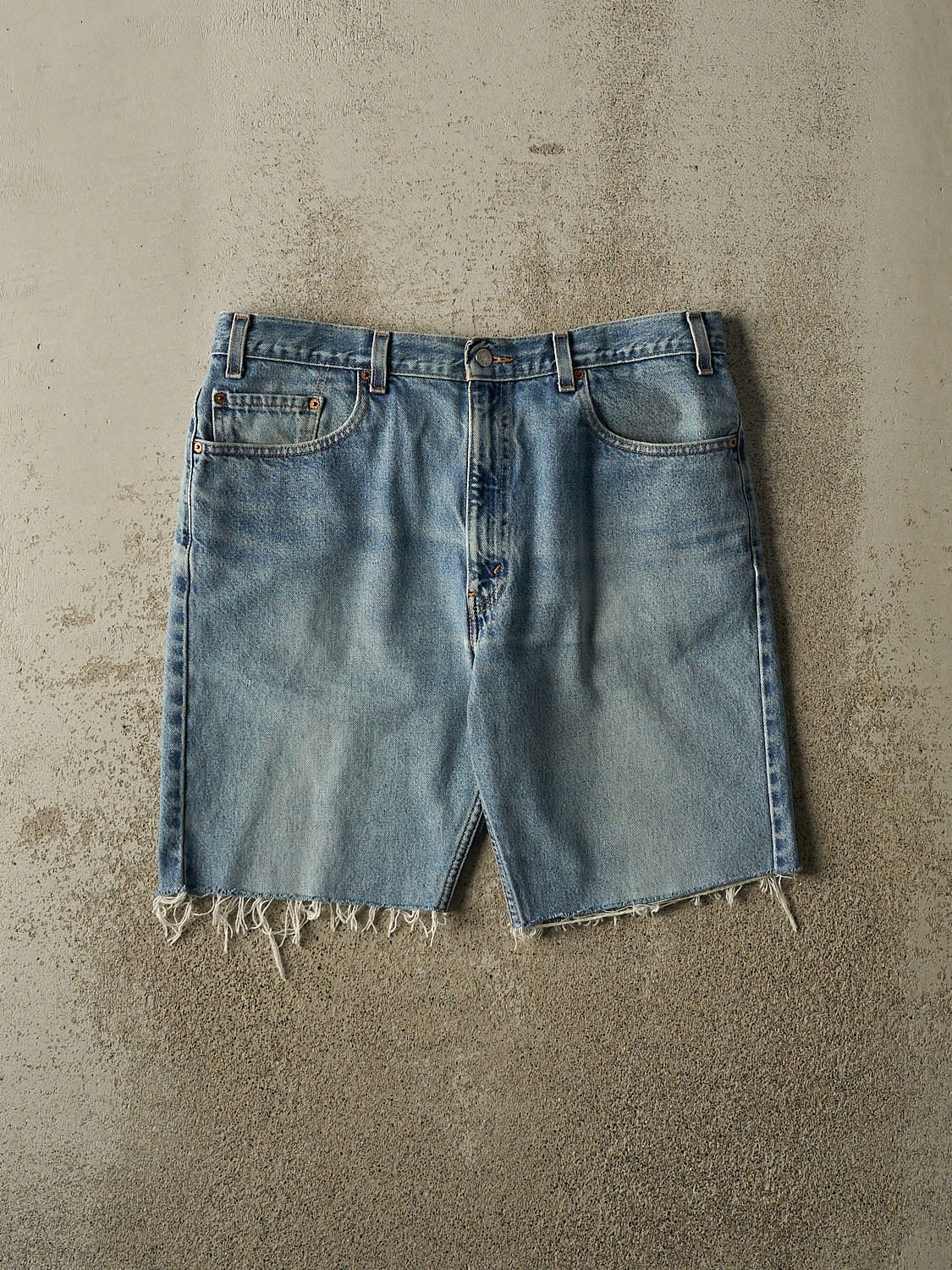 Vintage 90s Light Wash Levi's 505 Cut Off Jean Shorts (37x9.5)