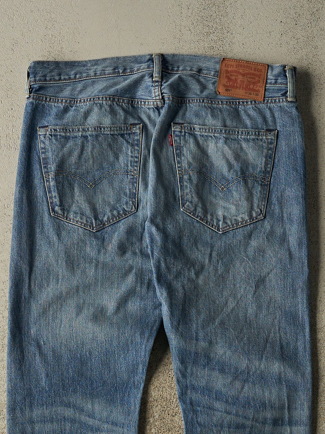 Vintage Y2K Dark Wash Levi's 501 Jeans (35x29.5)