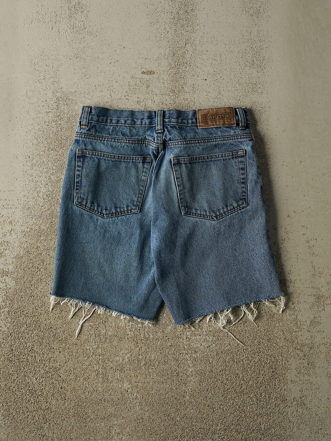 Vintage Y2K Dark Wash Dakota Cut Off Jean Shorts (31x8.5)