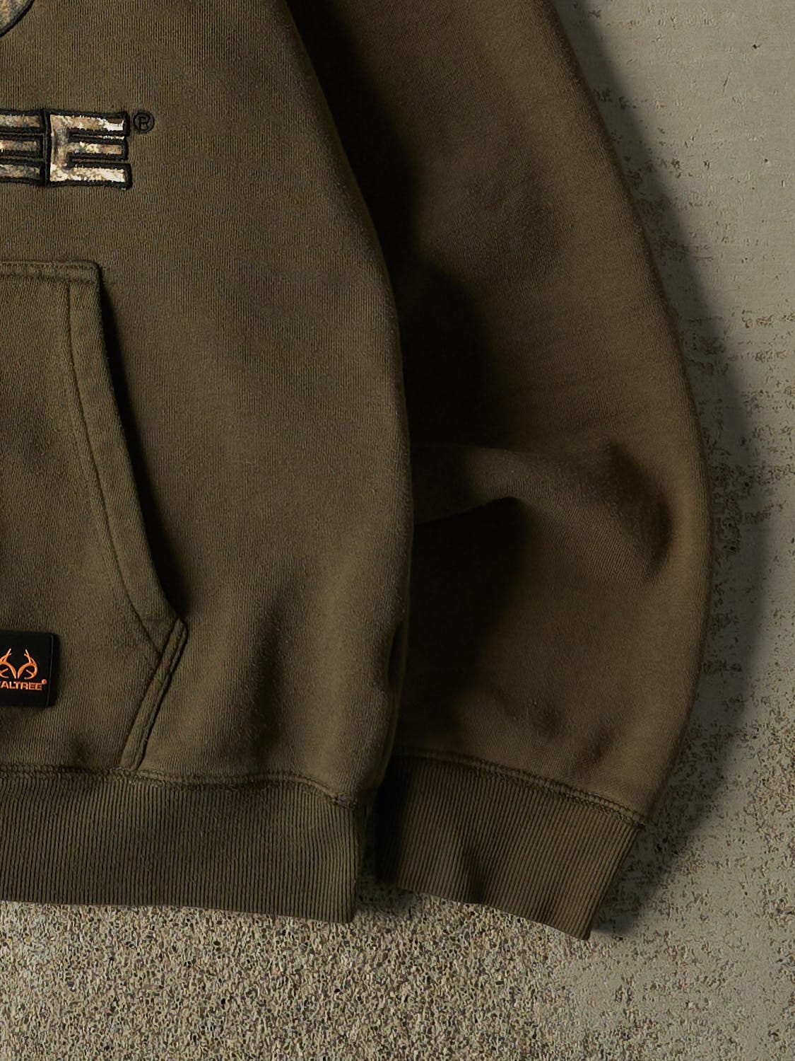 Vintage Y2K Green Realtree Embroidered Logo Hoodie (M/L)