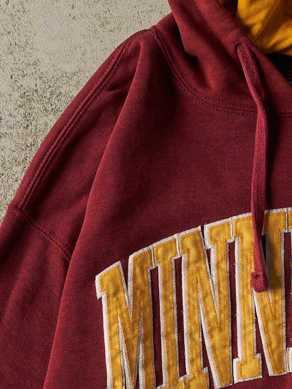 Vintage Y2K Burgundy University of Minnesota Hoodie (L)