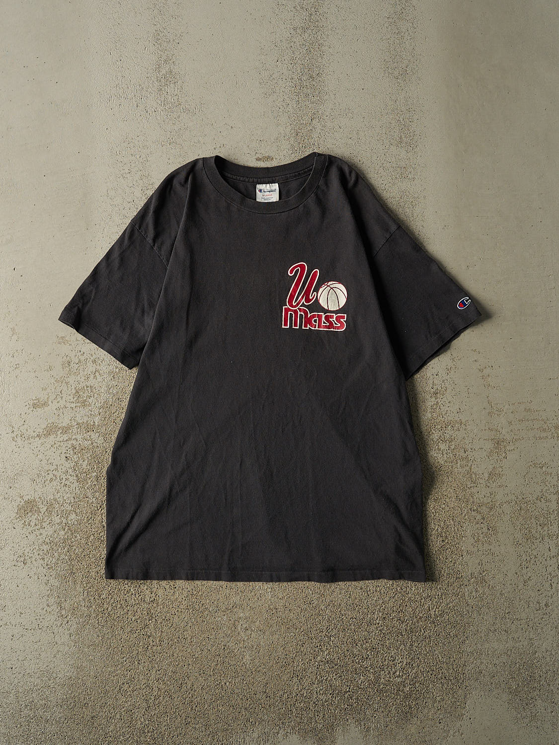 Vintage 90s Black University of Massachusetts Basketball Champion Tee (XL)