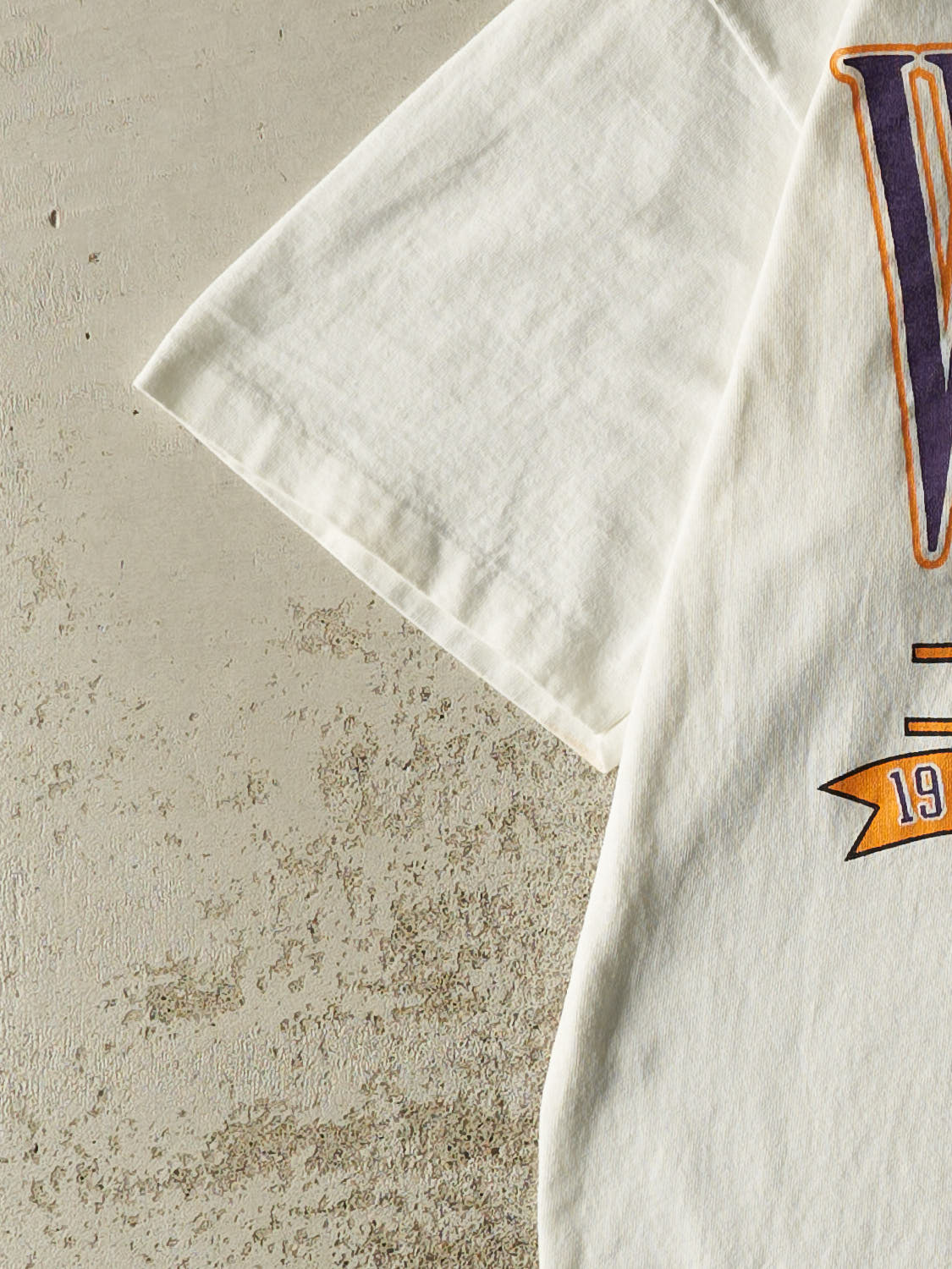 Vintage 91' White University of Washington Huskies Football National Champions Single Stitch Tee (L)