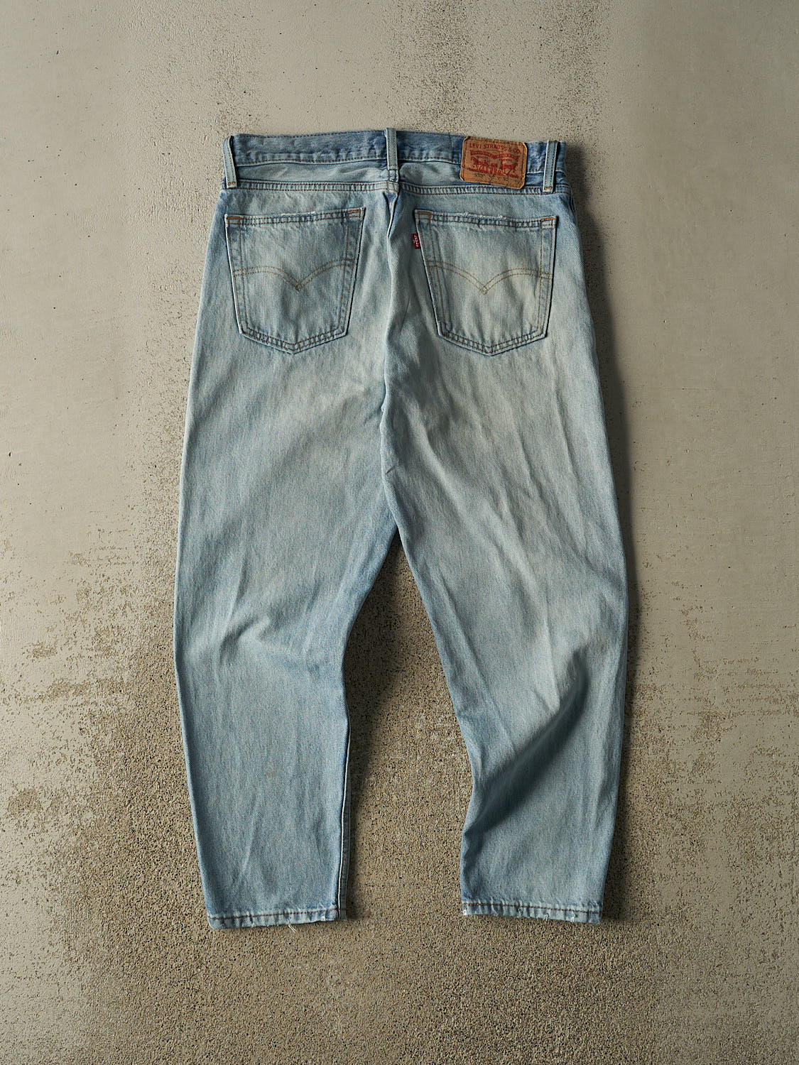 Vintage Y2K Light Wash Levi's 550 Jeans (33x28.5)