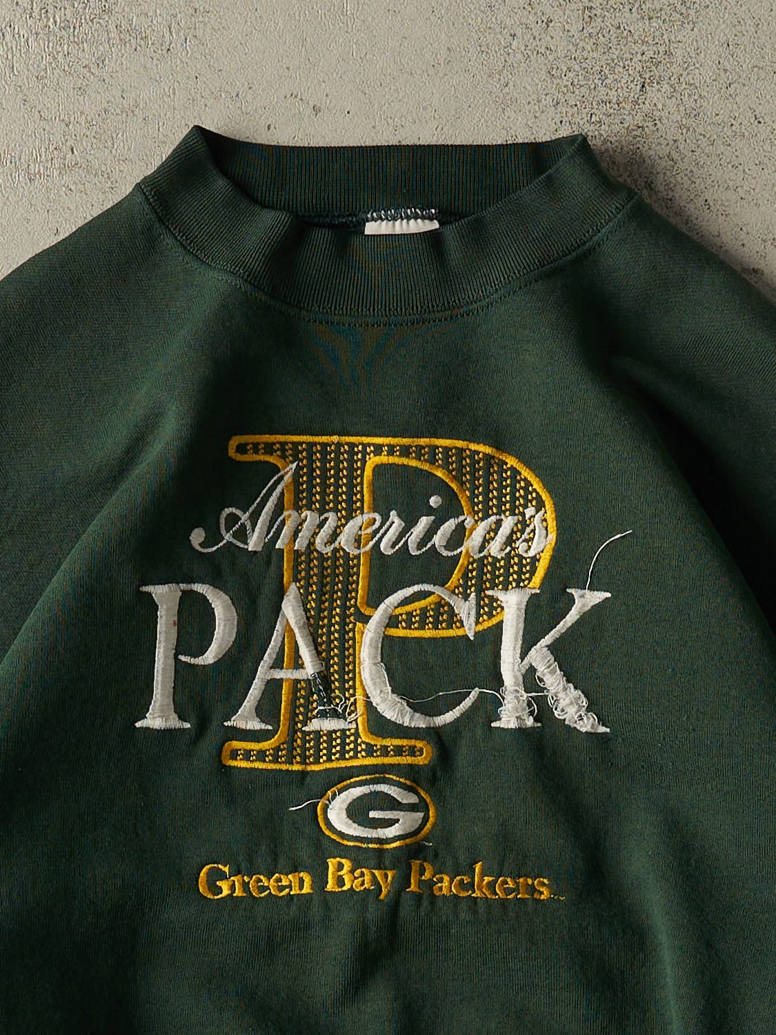 Vintage 90s Green Green Bay Packers Embroidered Crewneck (L)