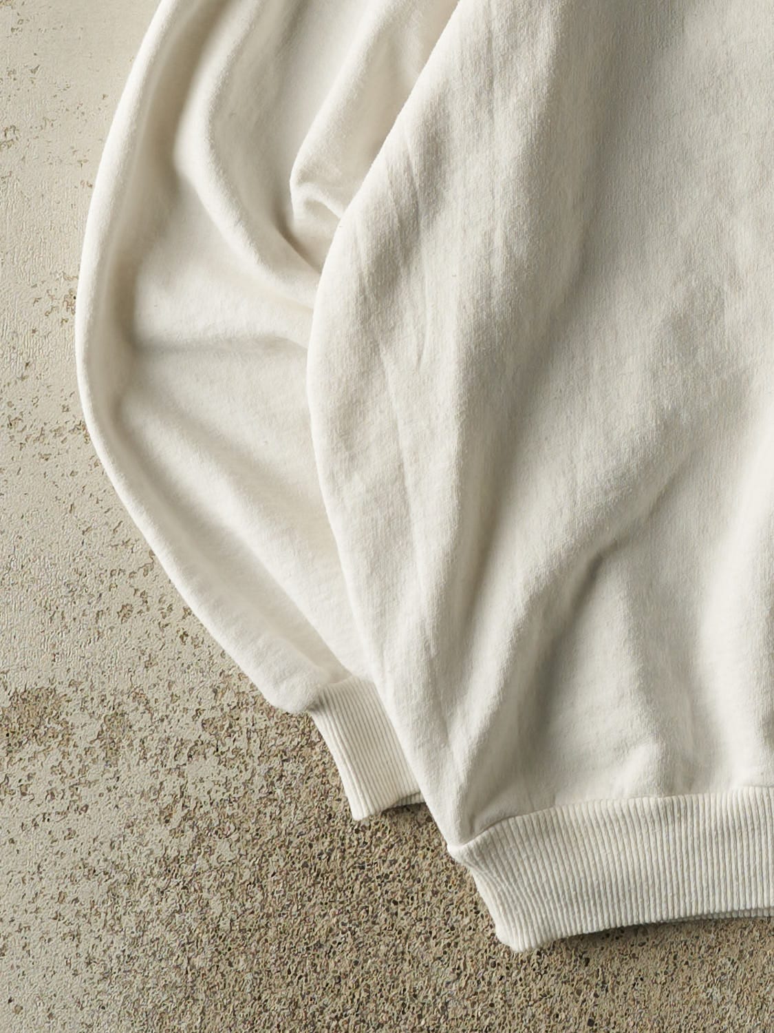 Vintage 90s White Bell Embroidered Quarter Button Sweater (L/XL)