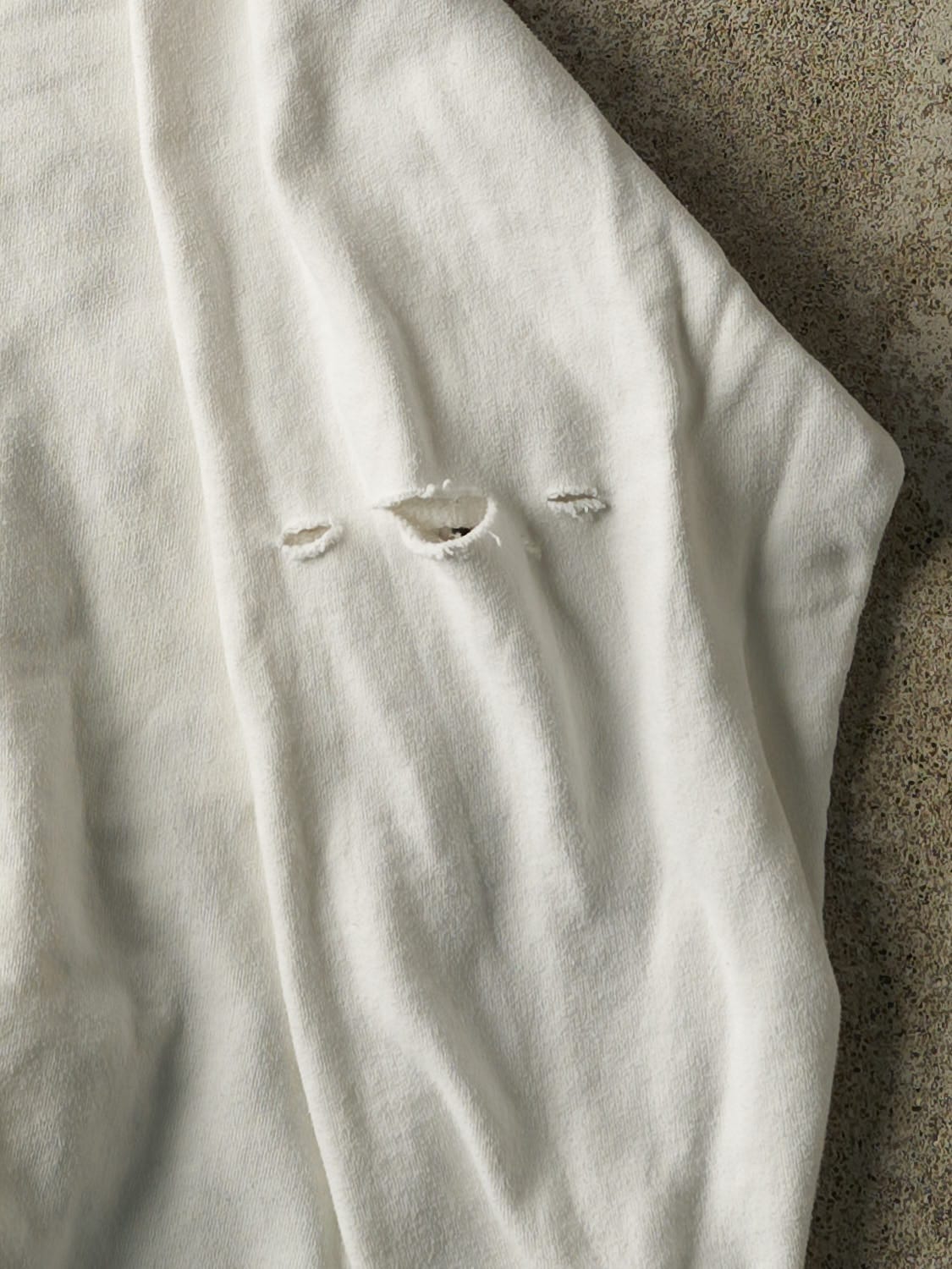 Vintage 90s White Victoria Canada Embroidered Crewneck (M/L)