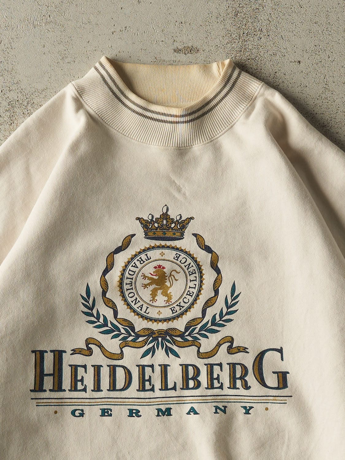 Vintage 90s Beige Heidelberg Germany Crewneck (XXL)