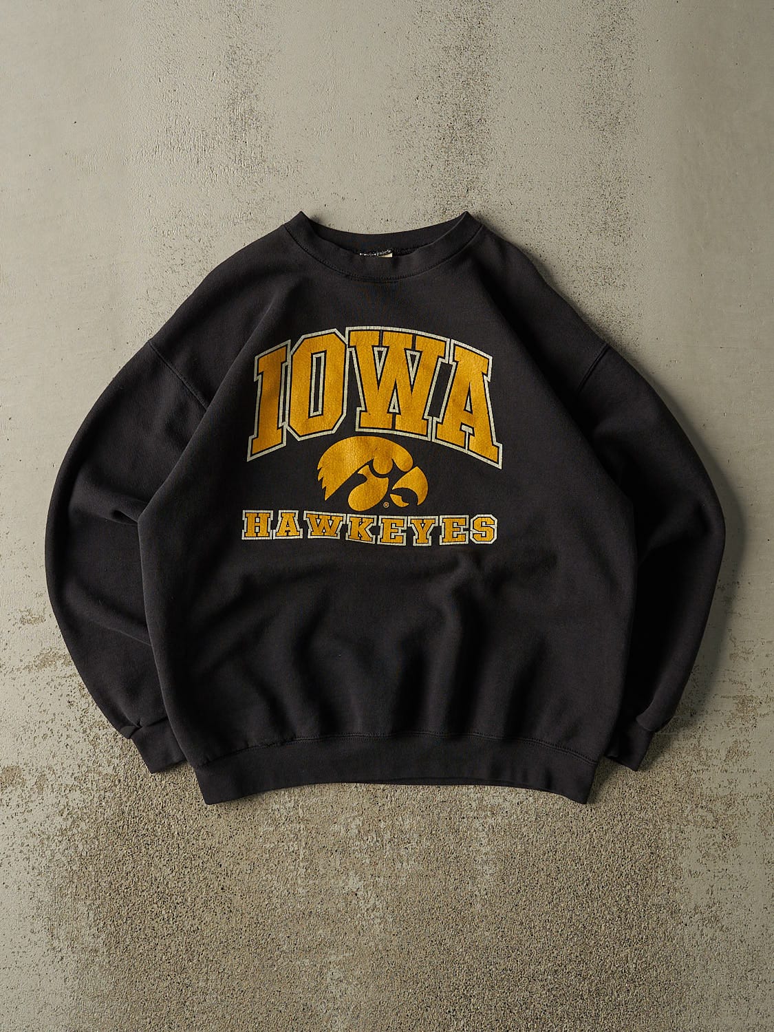 Vintage 90s Black Iowa Hawkeyes Crewneck (L)