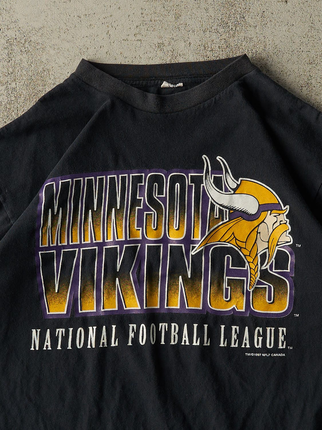 Vintage 97' Black Minnesota Vikings Single Stitch Tee (M/L)