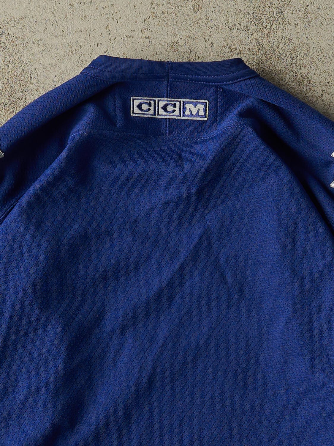 Vintage Y2K Blue Toronto Maple Leafs Hockey Jersey (M)