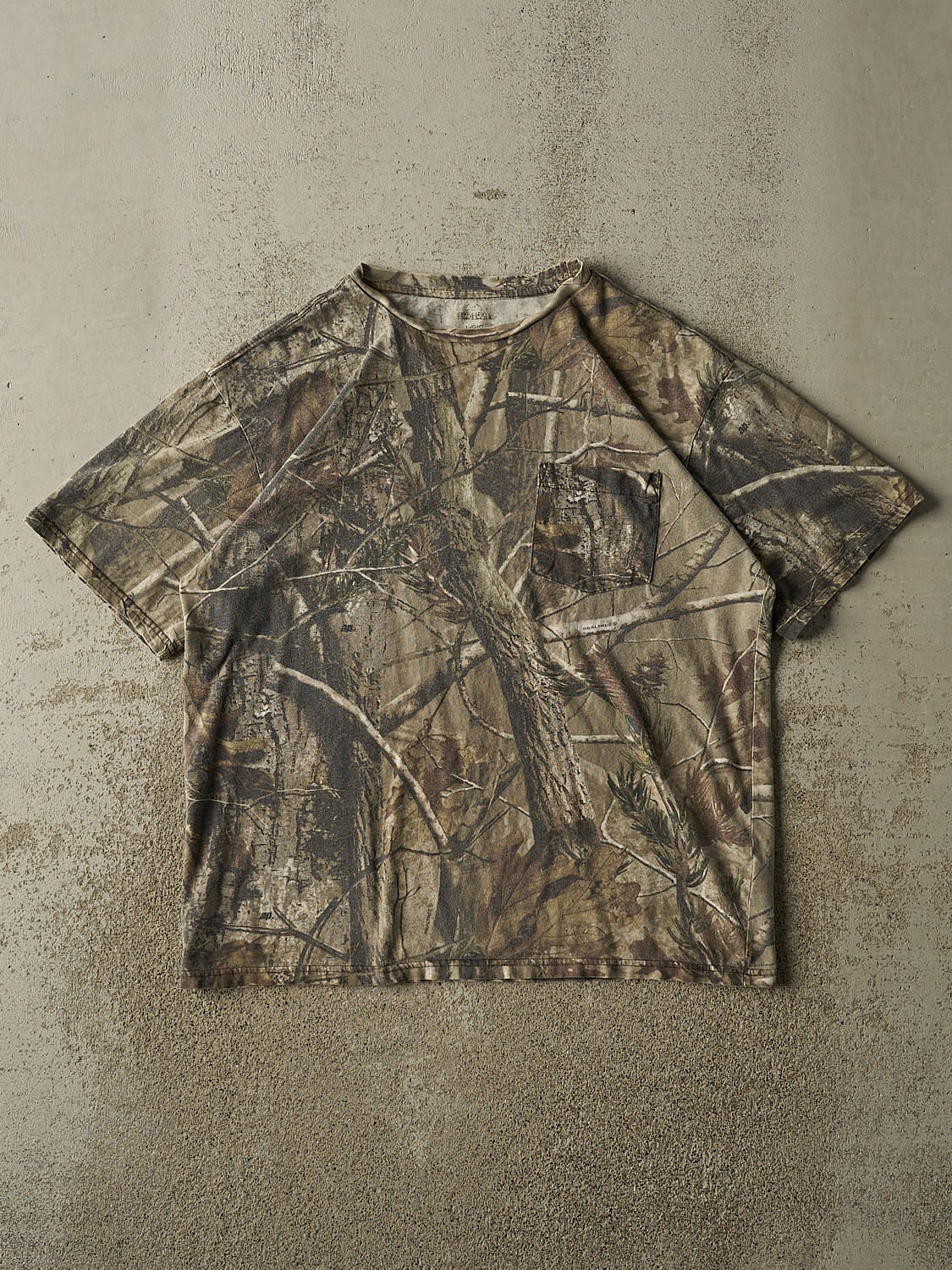 Vintage Y2K Camo Realtree Pocket Tee (L)