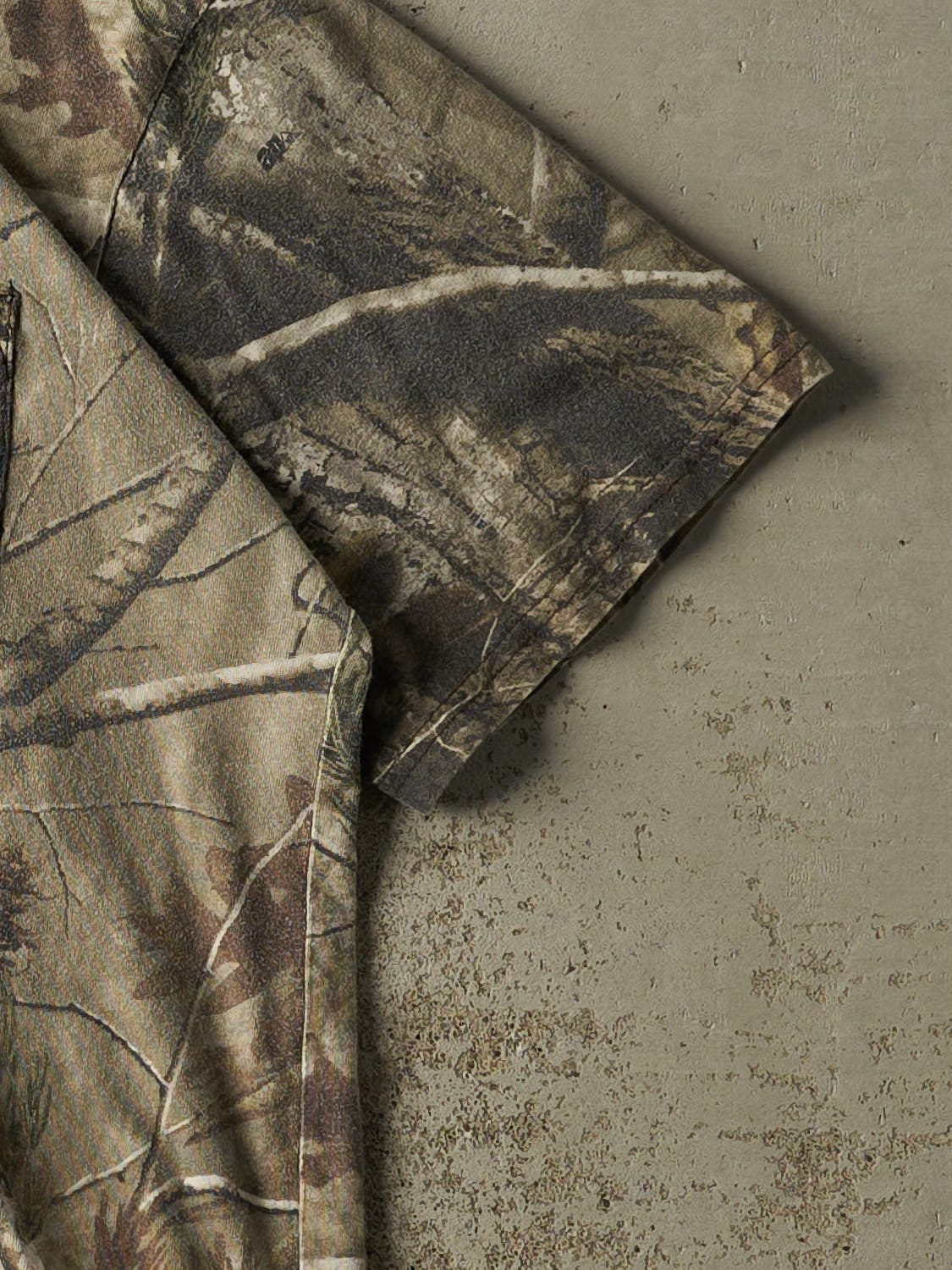 Vintage Y2K Camo Realtree Pocket Tee (L)