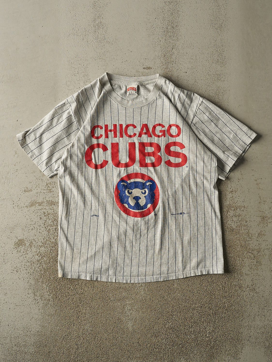 Vintage 95' Grey Chicago Cubs Pinstriped Tee (L/XL)