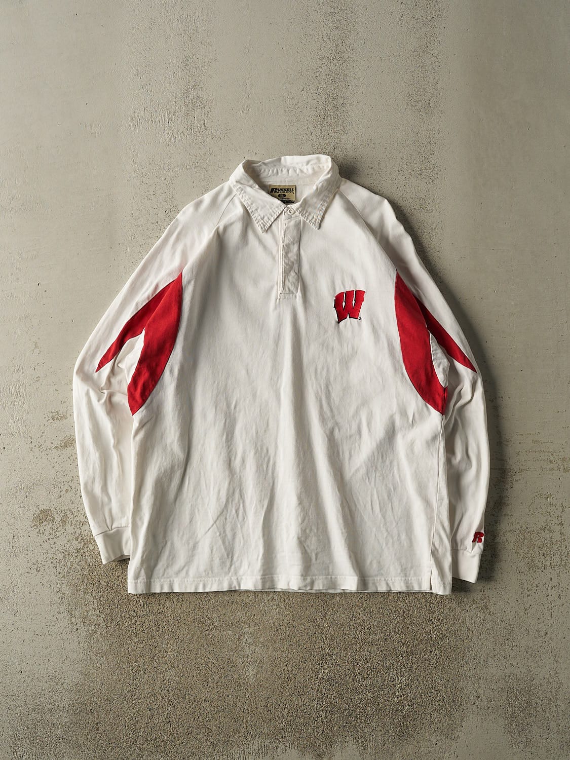 Vintage Y2K White University of Wisconsin Badgers Russell Athletic Long Sleeve (XL/XXL)