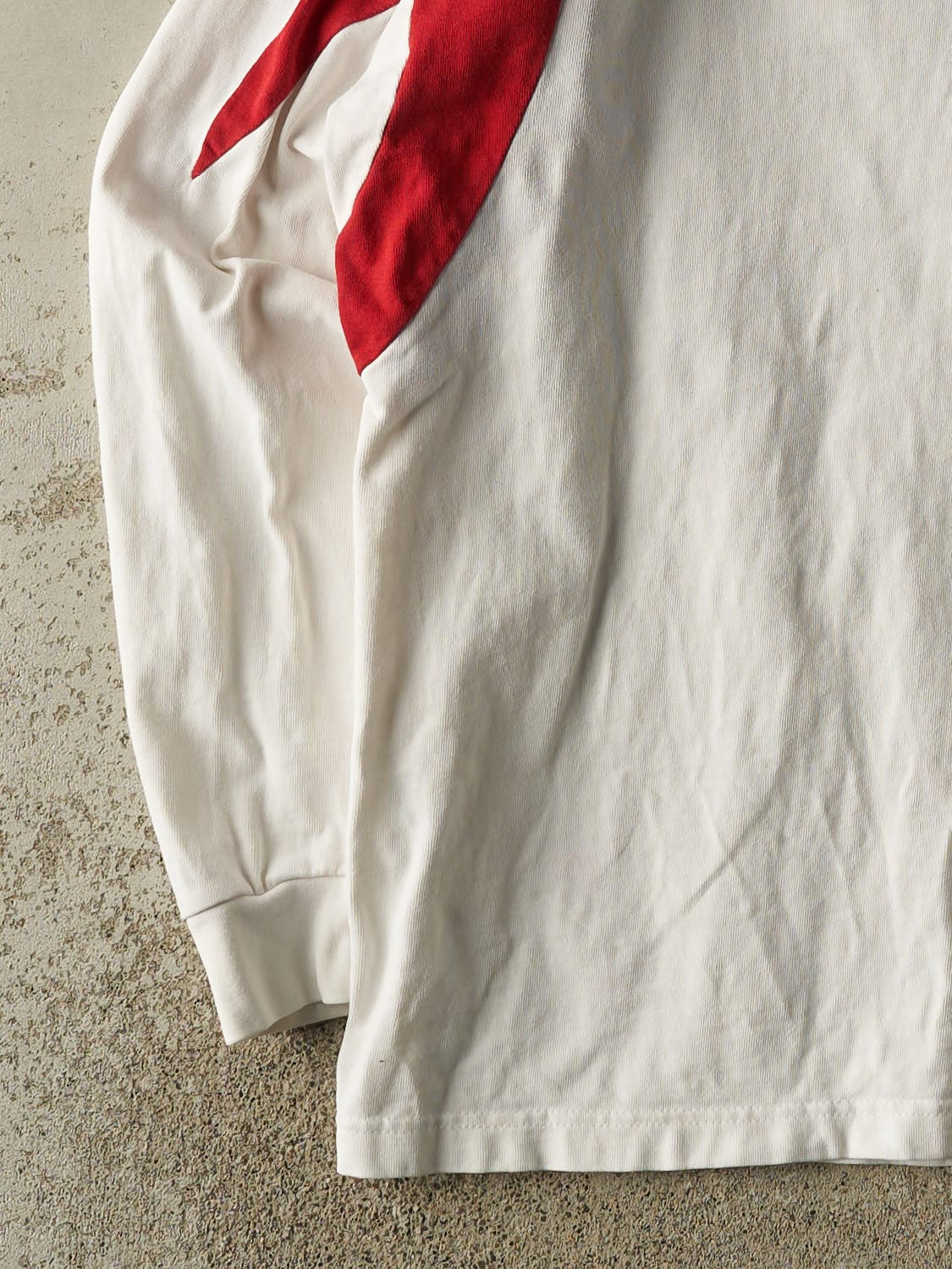 Vintage Y2K White University of Wisconsin Badgers Russell Athletic Long Sleeve (XL/XXL)