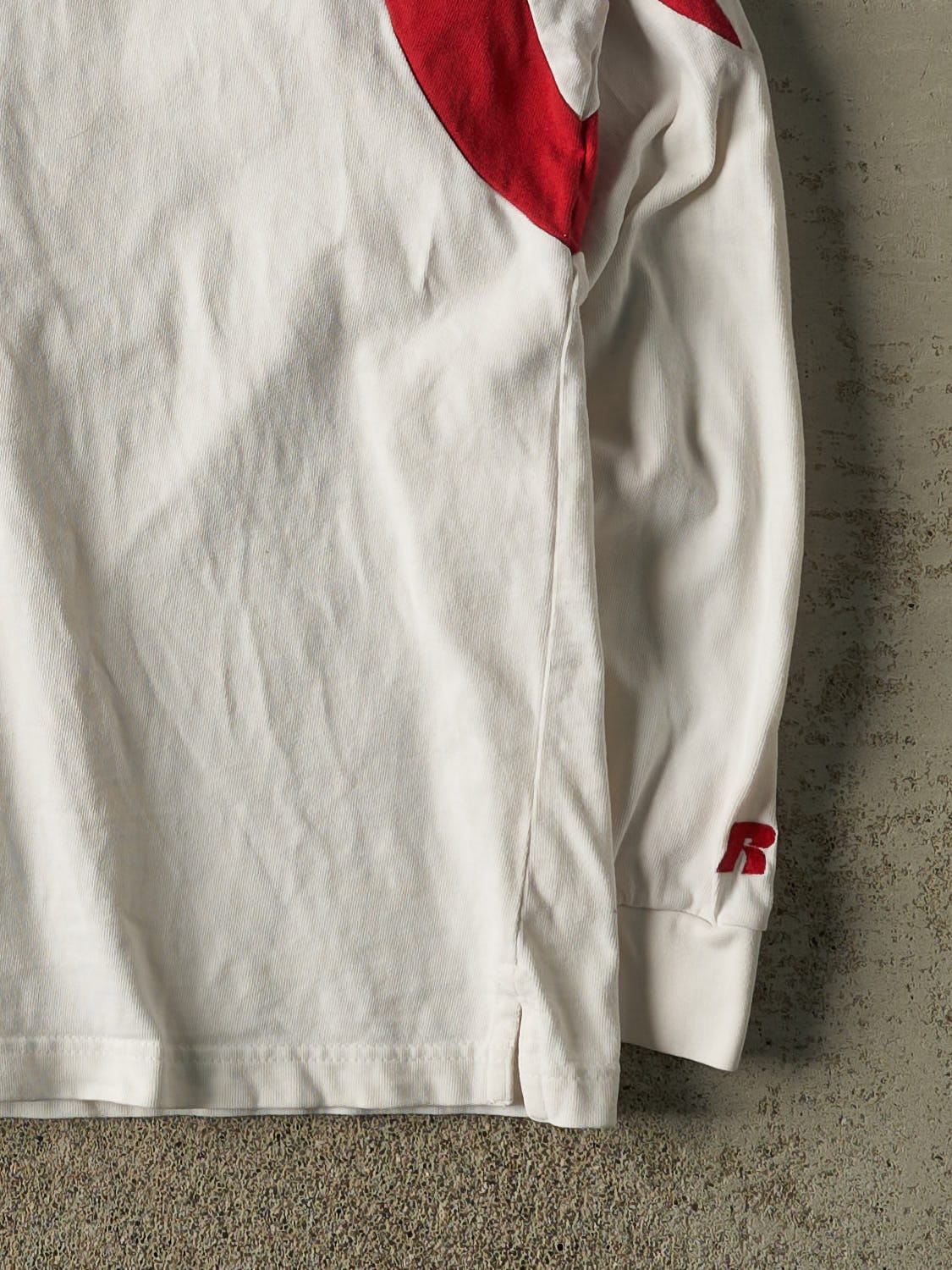 Vintage Y2K White University of Wisconsin Badgers Russell Athletic Long Sleeve (XL/XXL)