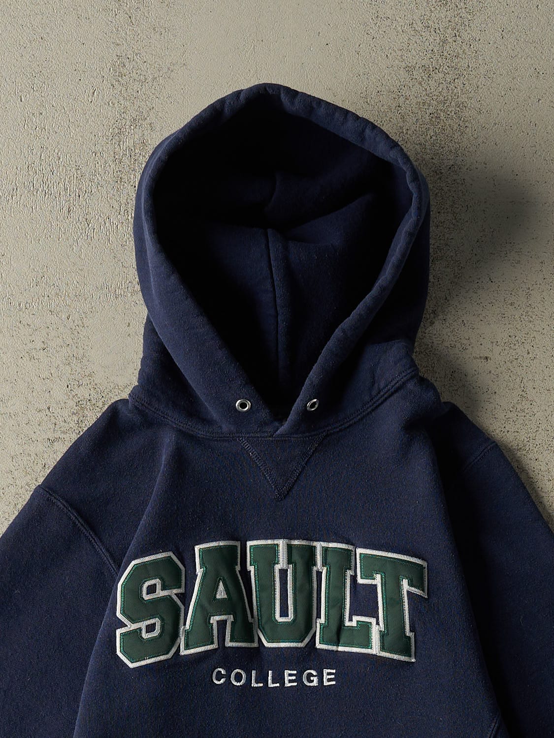 Vintage Y2K Navy Blue Russell Athletic Sault College Hoodie (S/M)