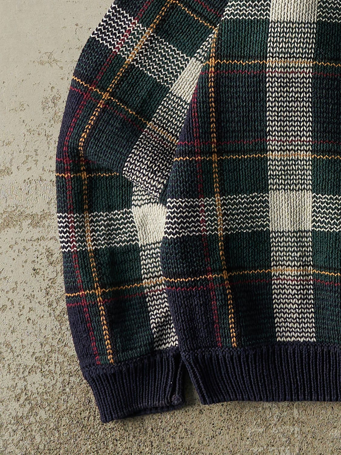 Vintage 90s Navy Blue & Green Tartan Knit (M)