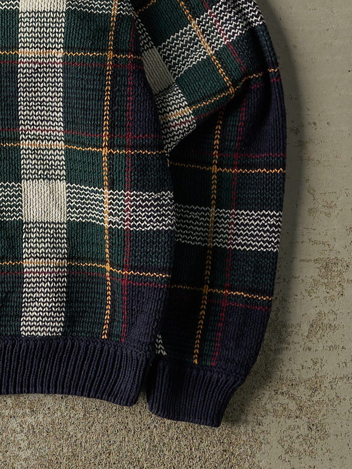 Vintage 90s Navy Blue & Green Tartan Knit (M)