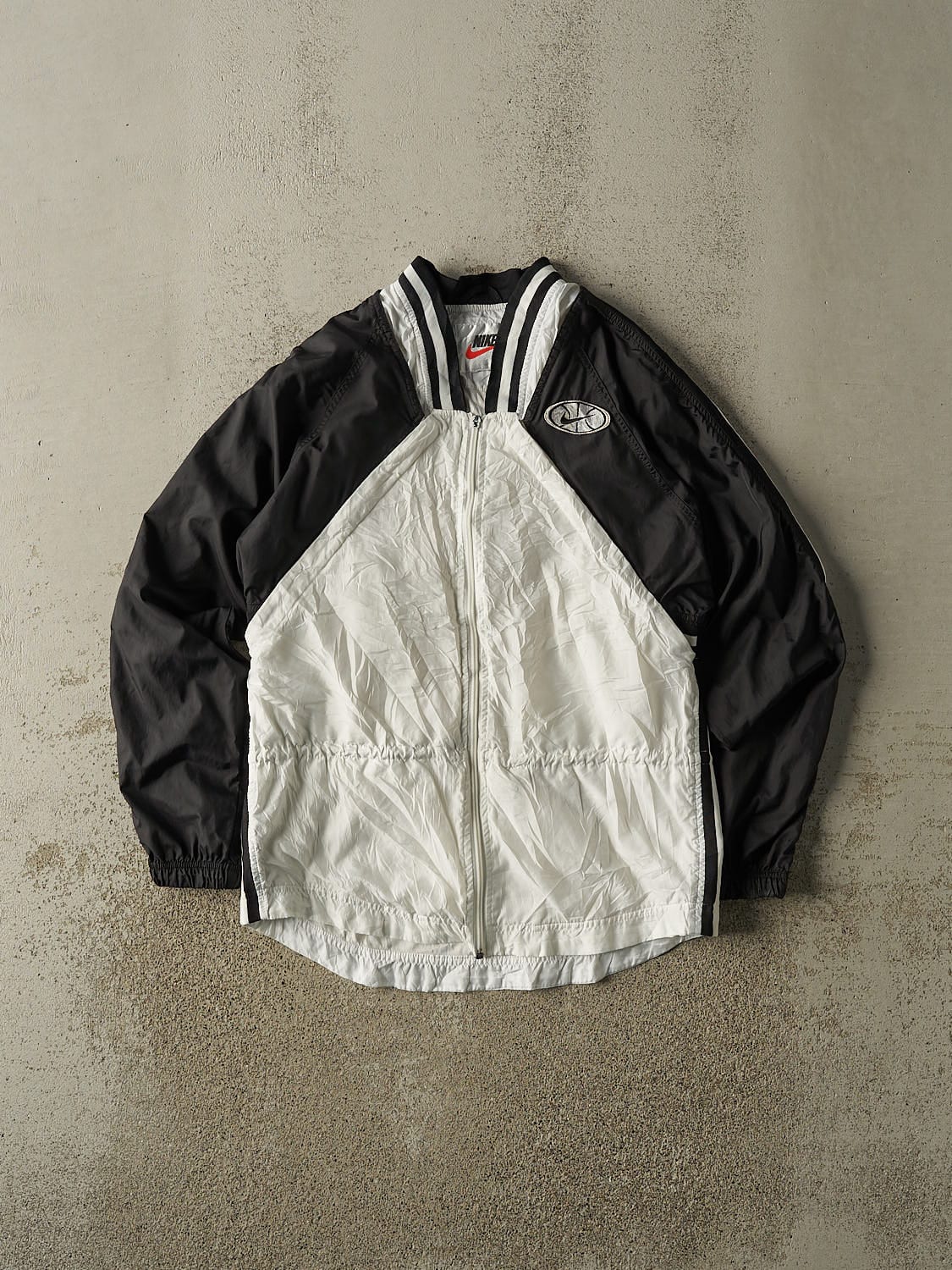 Vintage 90s Black & White Nike Basketball Embroidered Windbreaker Jacket (S/M)