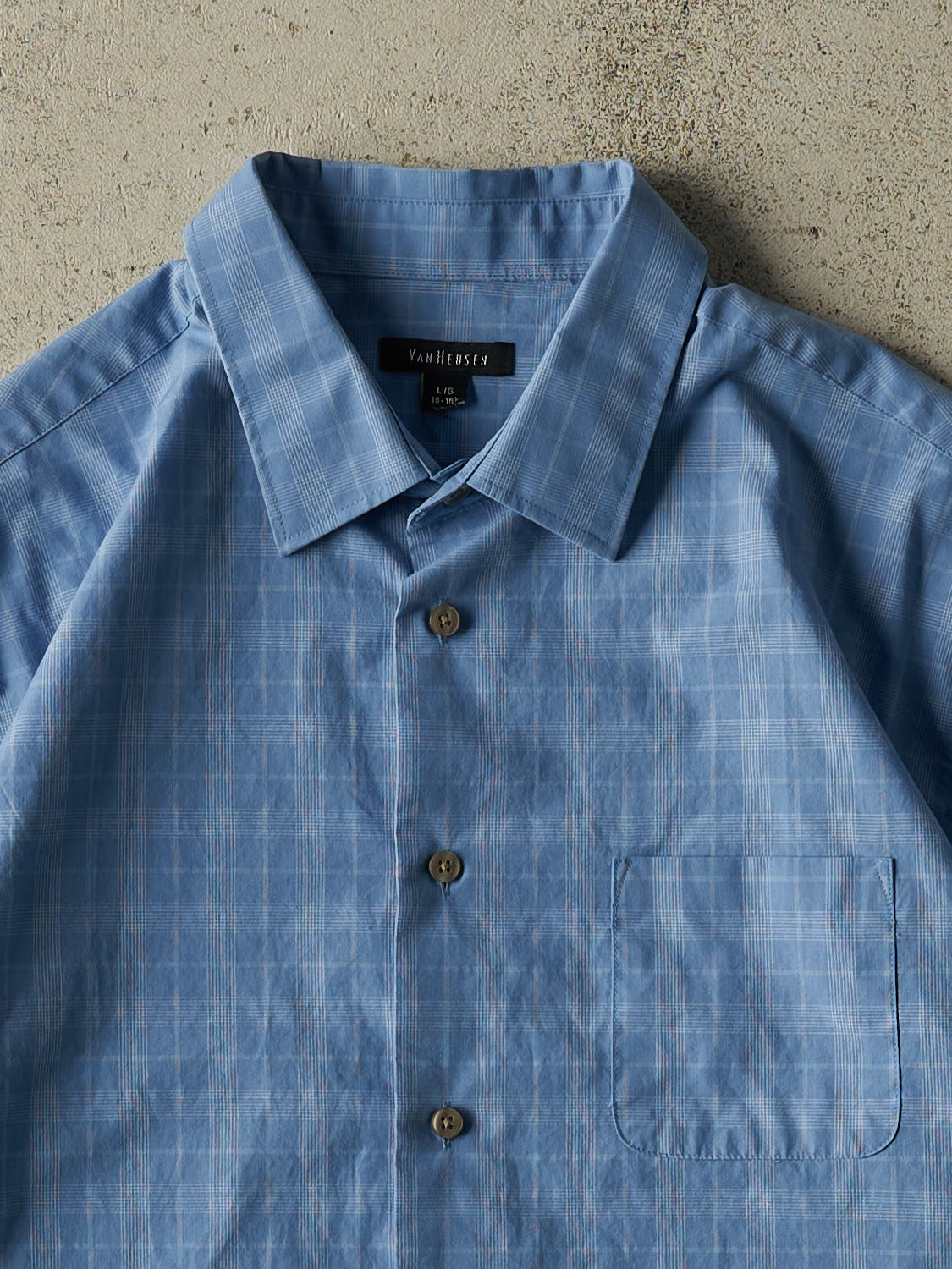 Vintage Y2K Blue Van Heusen Cropped Button Up Tee (S/M)