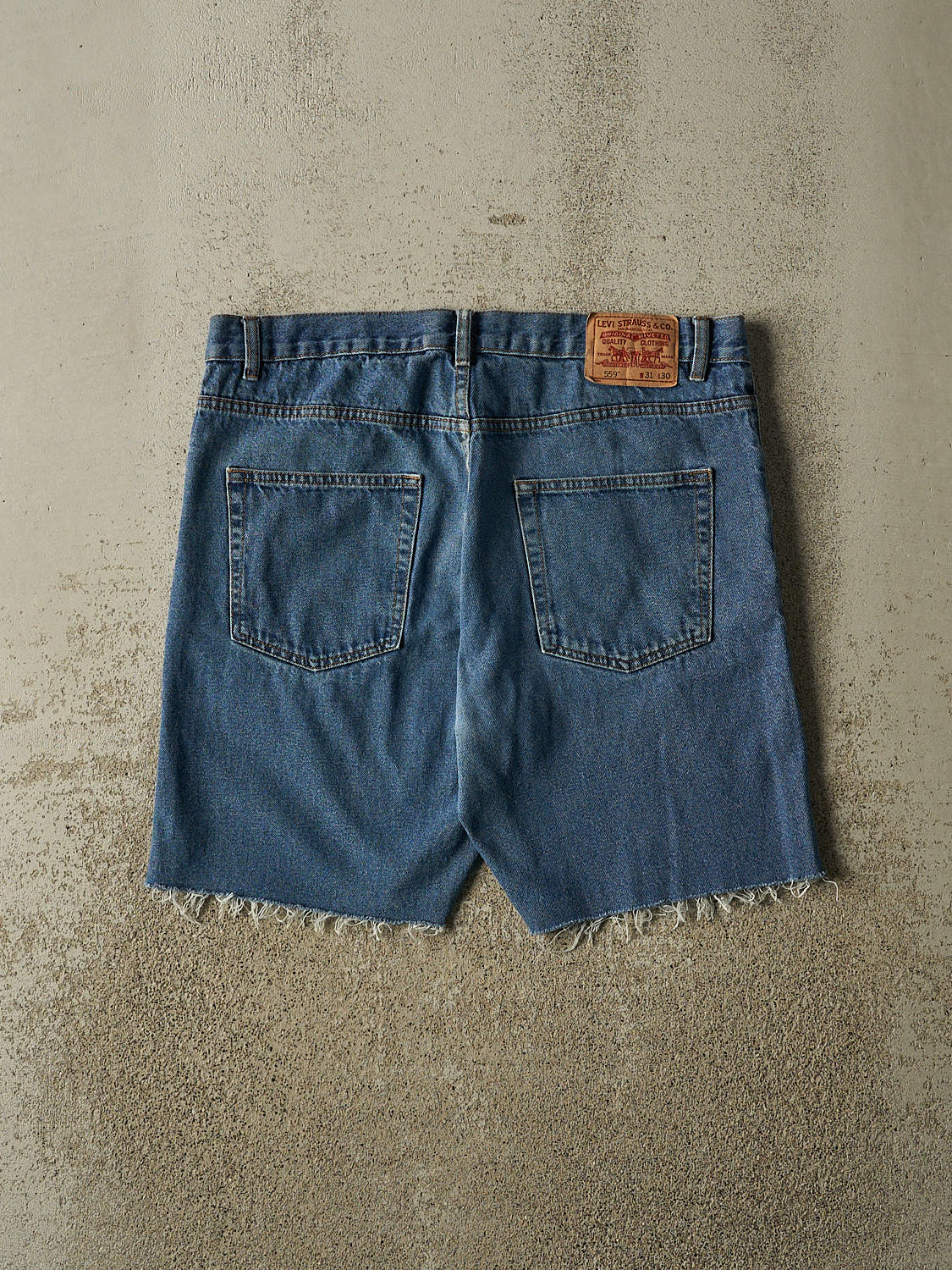 Vintage Y2K Dark Wash Levi's 559 Cut Off Jean Shorts (36x9)