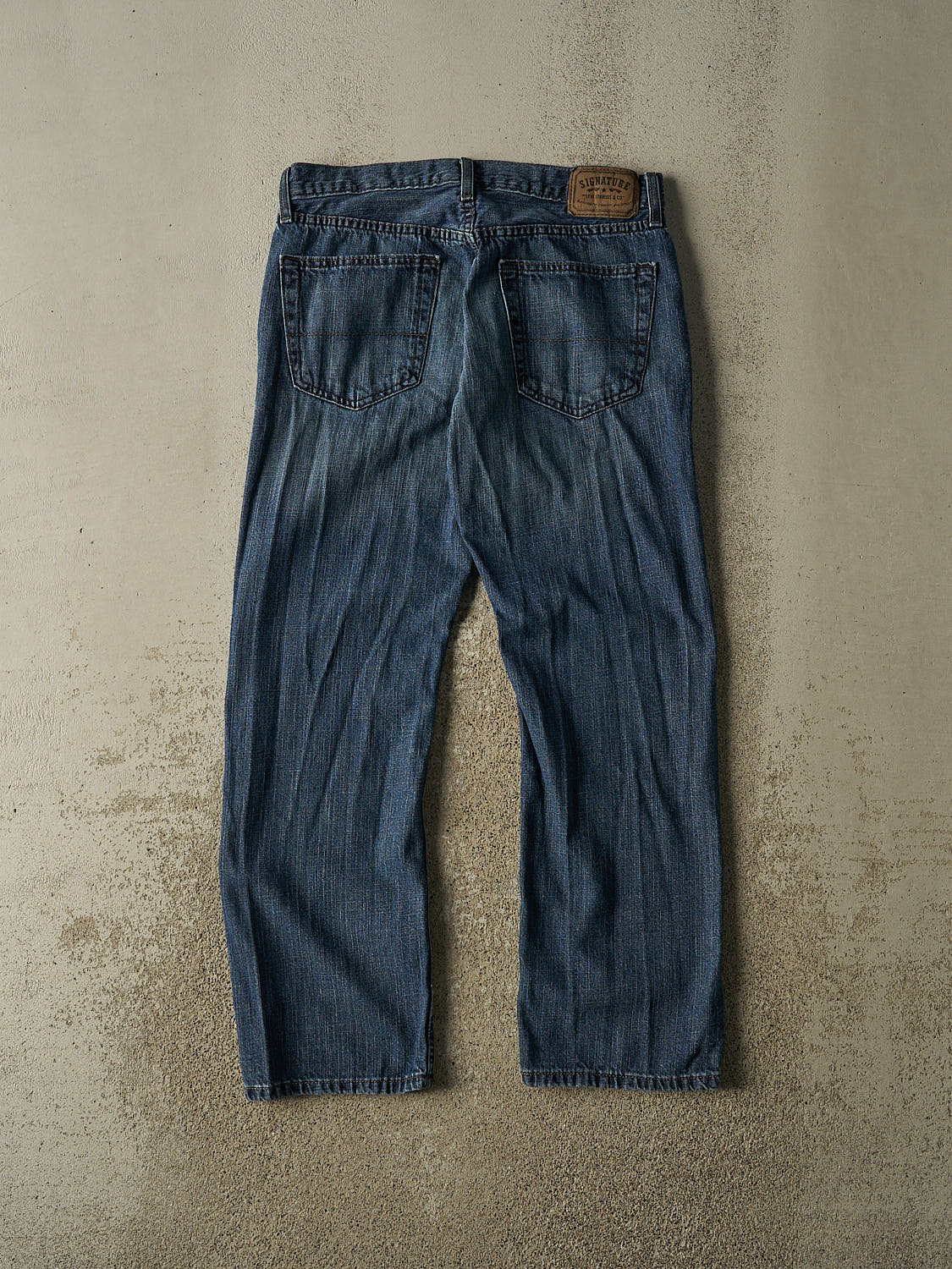 Vintage Y2K Dark Wash Levi's Signature Jeans (32x29.5)