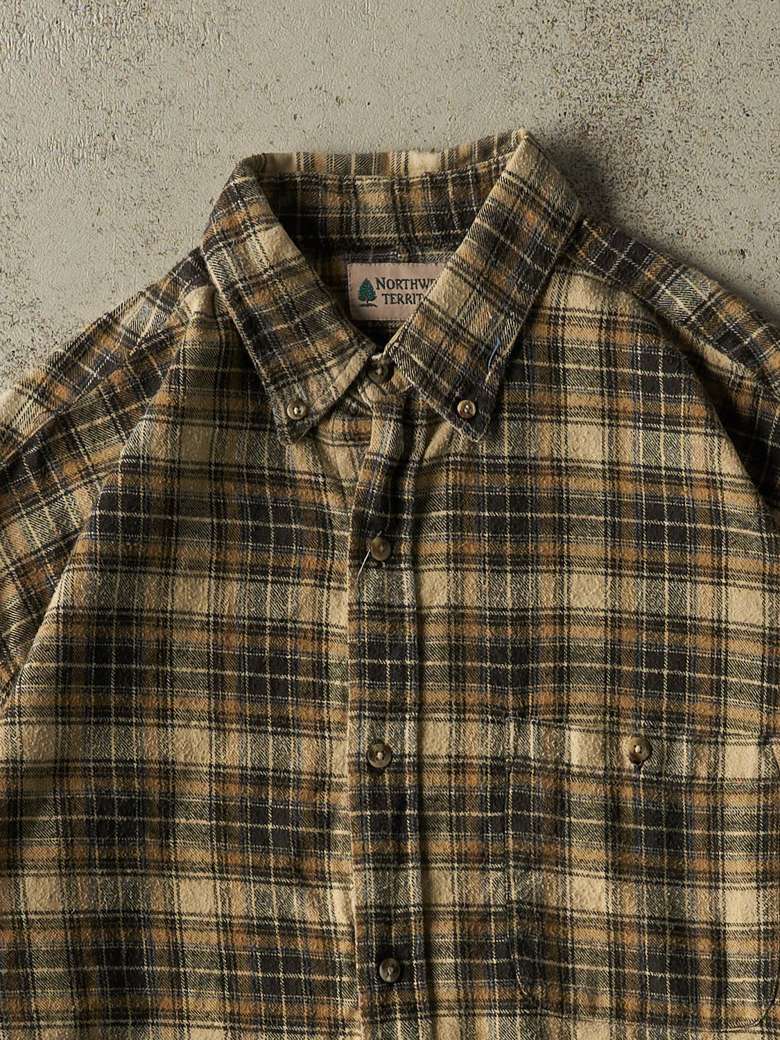Vintage 90s Beige Northwest Territory Cropped Button Up Long Sleeve (M)