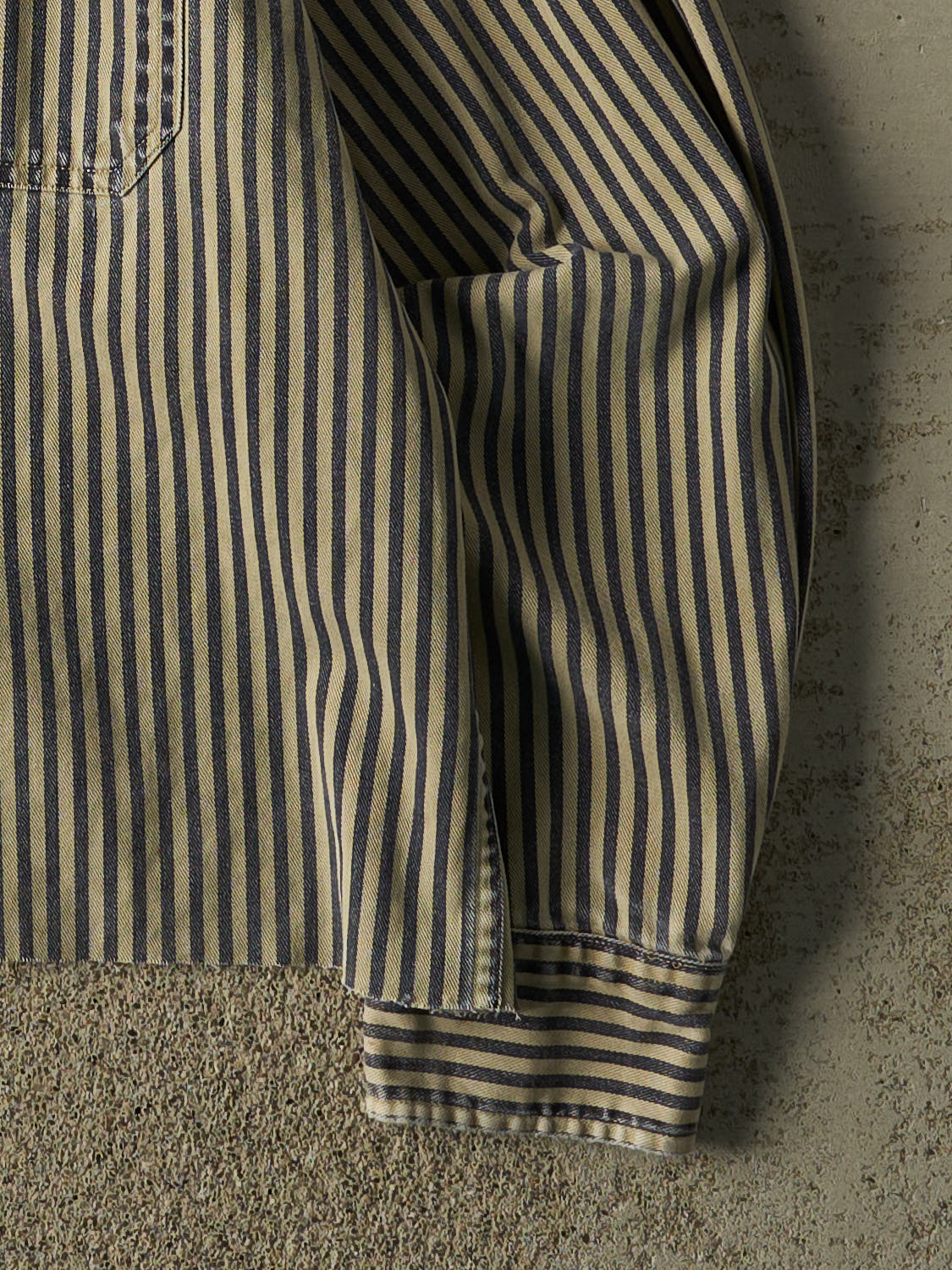 Vintage 90s Beige Gap Striped Cropped Button Up Tee (M/L)