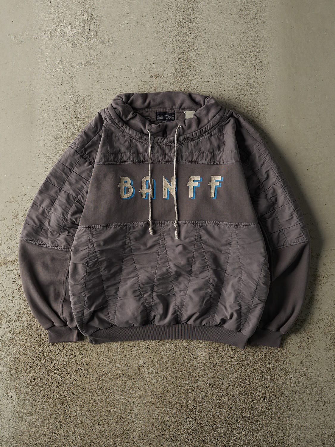 Vintage 90s Grey Banff Quilted Crewneck (M)