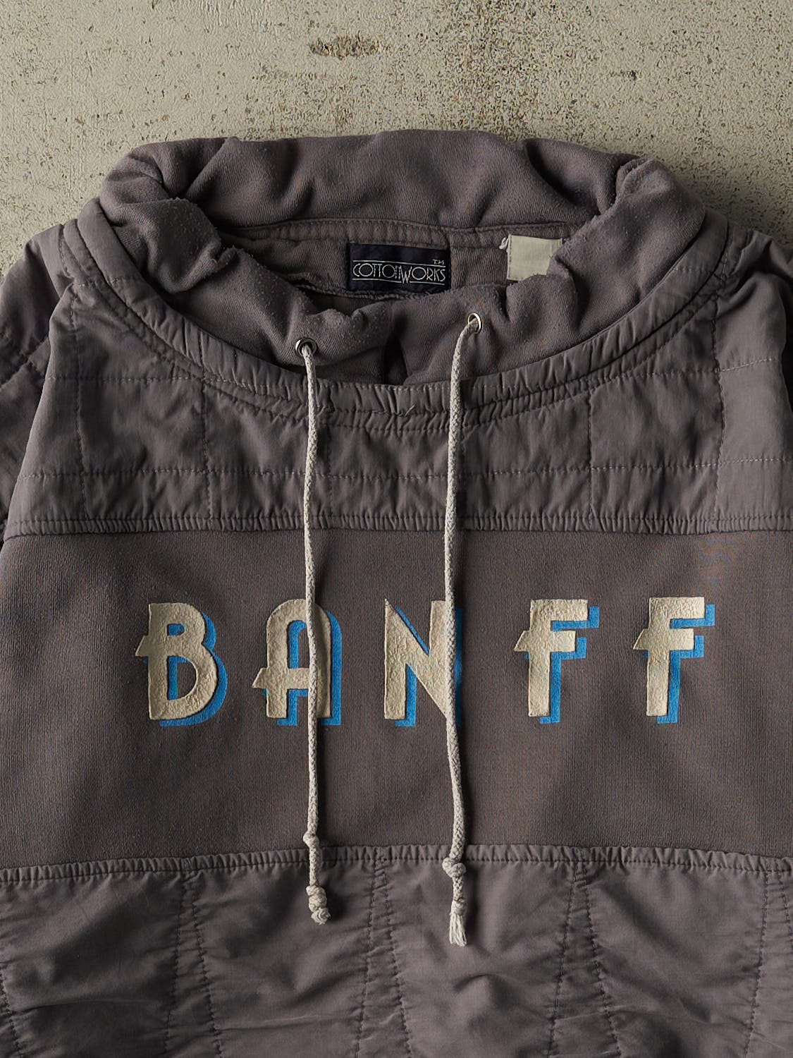 Vintage 90s Grey Banff Quilted Crewneck (M)