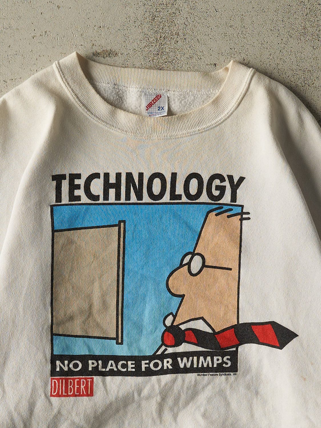 Vintage 90s Beige Dilbert "Technology, No Place For Wimps" Crewneck (L/XL)