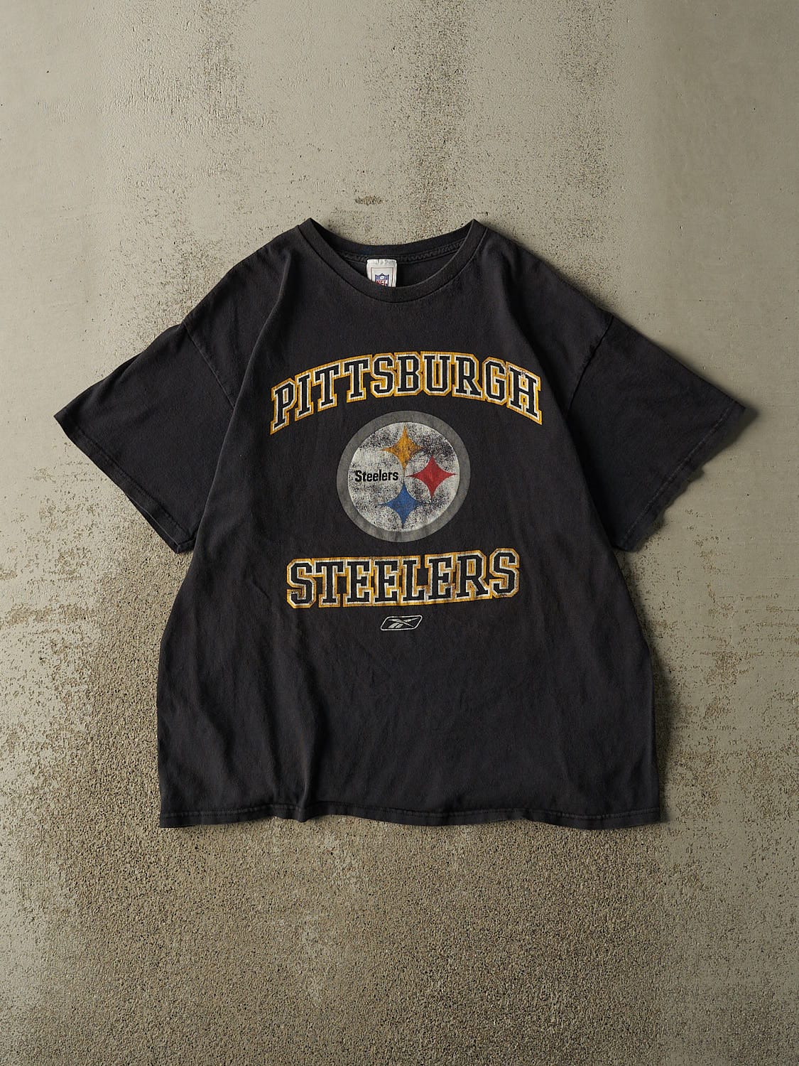Vintage Y2K Faded Black Pittsburgh Steelers Tee (L)