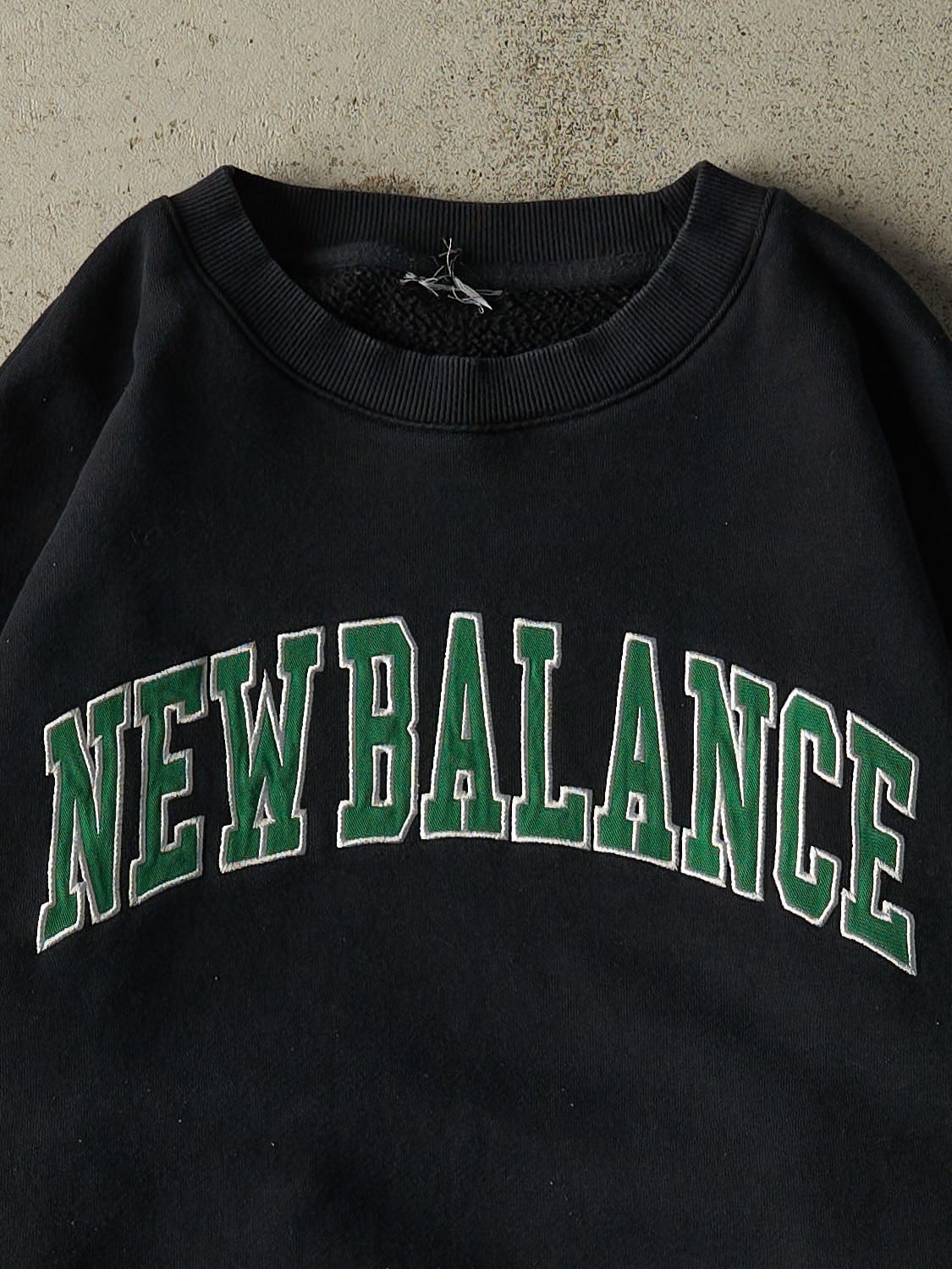 Vintage Y2K Black New Balance Embroidered Crewneck (L)