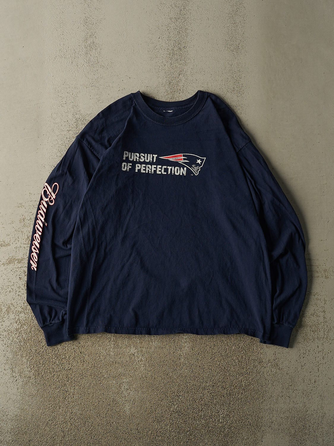 Vintage Y2K Navy Blue New England Patriots Long Sleeve (L/XL)